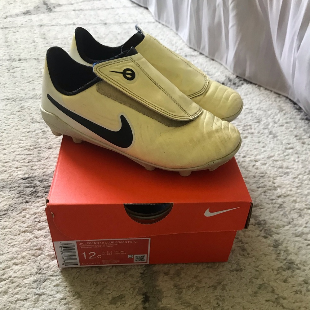 Boys Nike soccer cleats